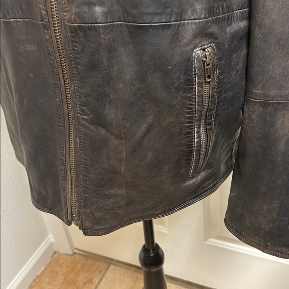 Roundtree & Yorke Dark Brown Leather Jacket with Pockets, Size Medium - Picture 3 of 13